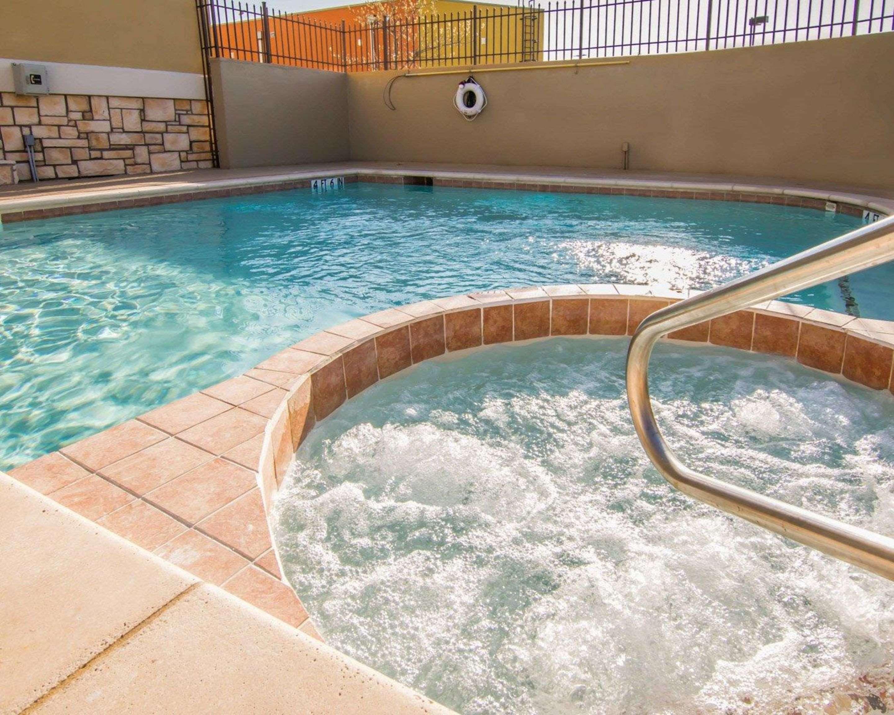 Comfort Suites West Dallas - Cockrell Hill Eksteriør bilde
