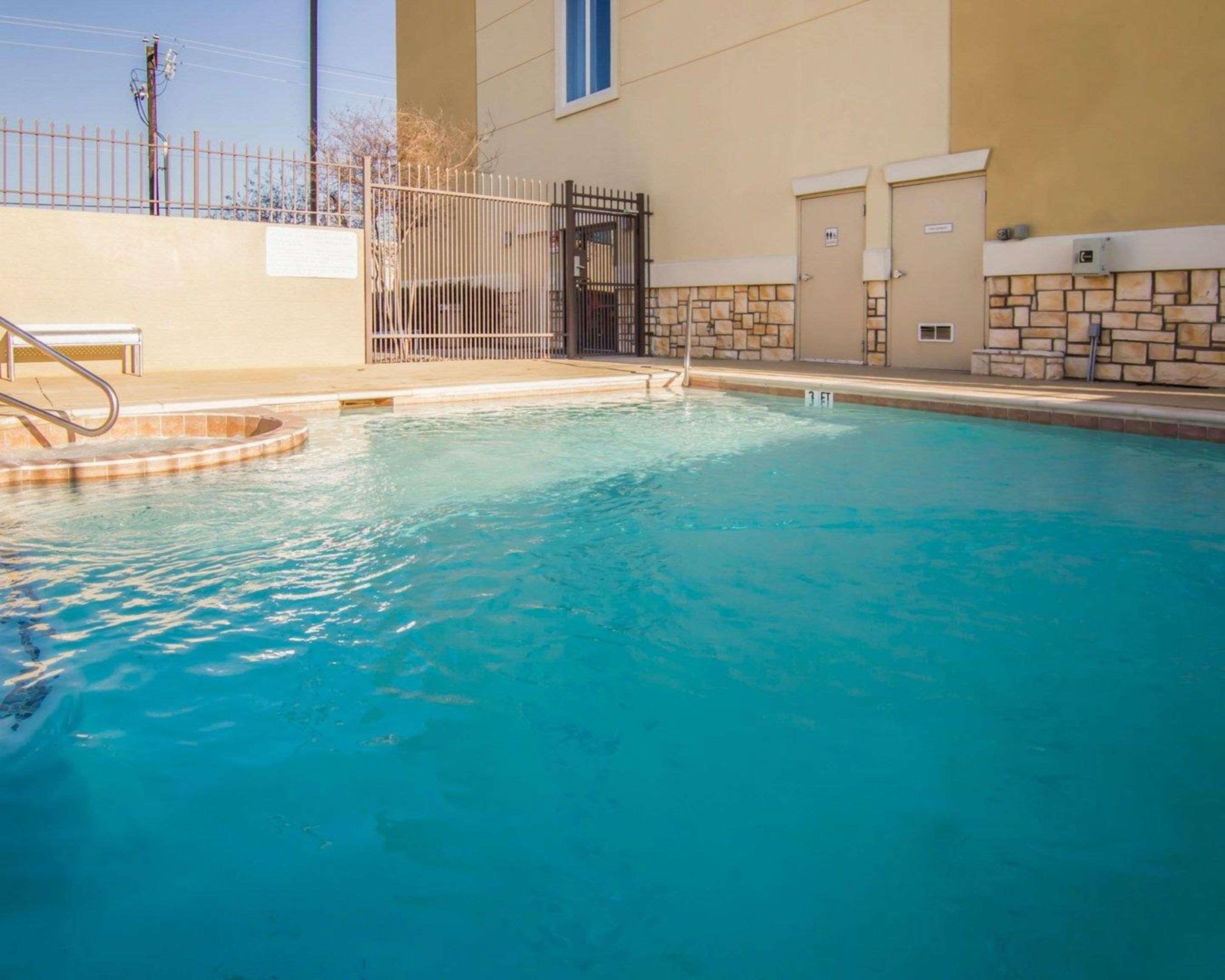 Comfort Suites West Dallas - Cockrell Hill Eksteriør bilde
