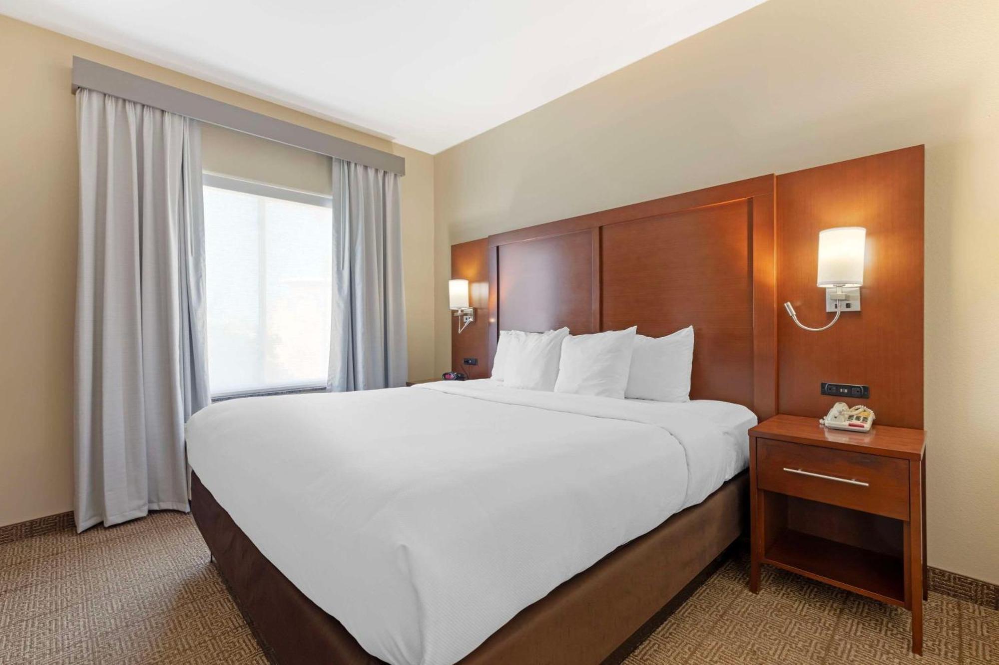 Comfort Suites West Dallas - Cockrell Hill Eksteriør bilde