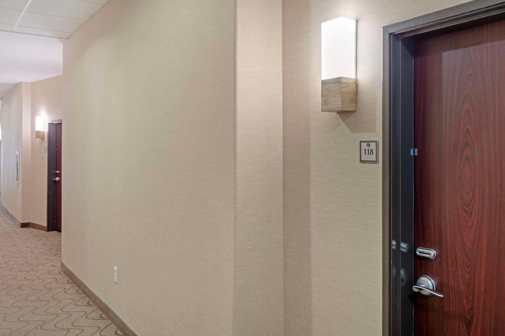 Comfort Suites West Dallas - Cockrell Hill Eksteriør bilde